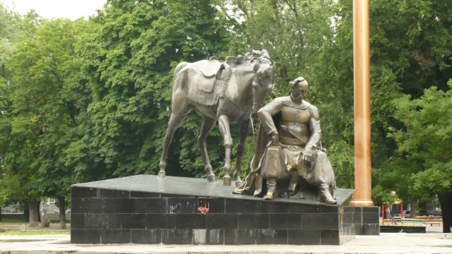 monumenttoatamanantongolovaty.jpg