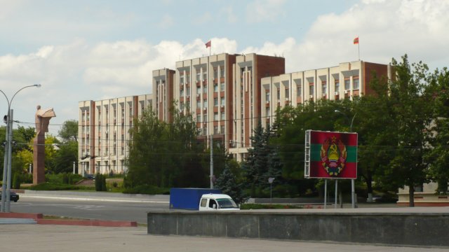 buildingofthesupremecouncilandgovernmentofpridnestrovie.jpg