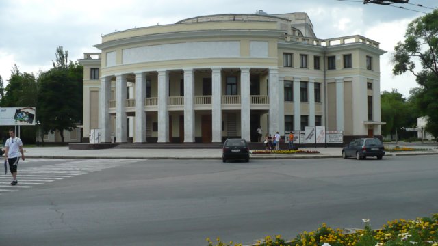 transnistrianstatetheaterofdramaandcomedy.jpg